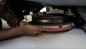 Nilfisk SC50 Pad changing